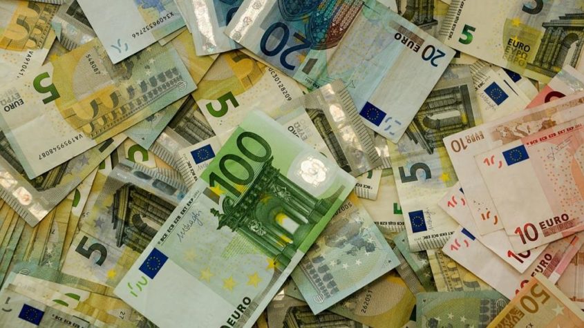 Geld über Geld - (C) Taken CC0 via Pixabay.de