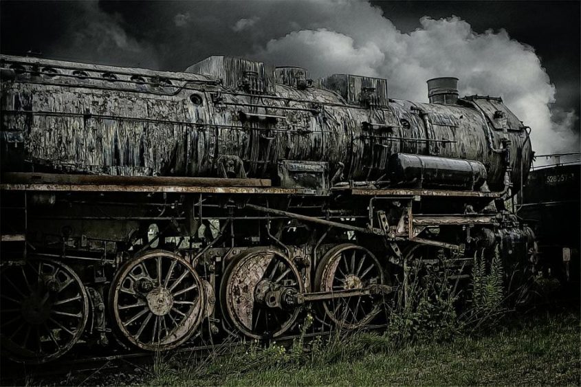 Lokomotive - (C) lizzyliz CC0 via Pixabay.de