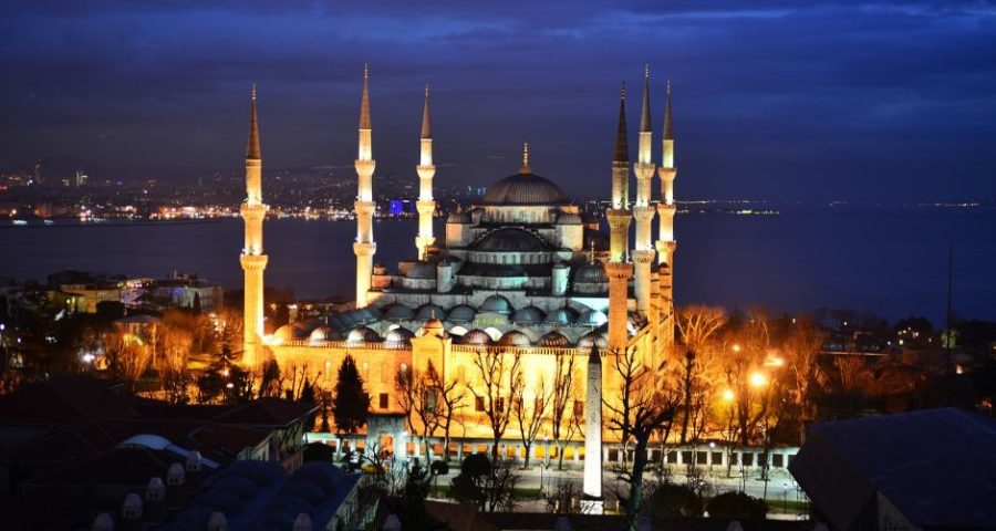 Istanbul, Blaue Moschee - Bild von vedat zorluer auf Pixabay