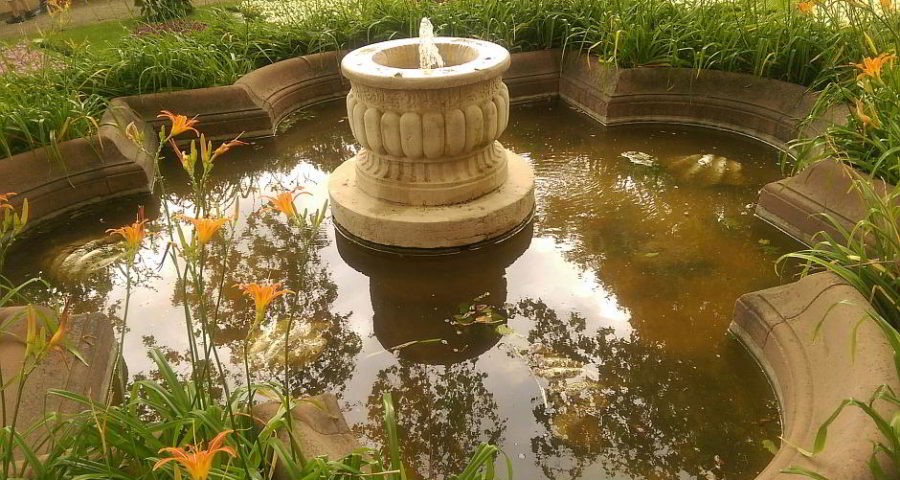 Brunnen im Schlosspark Schwerin