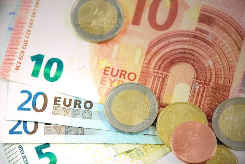 Euro-Bargeld - Bild von Photo Mix auf Pixabay
