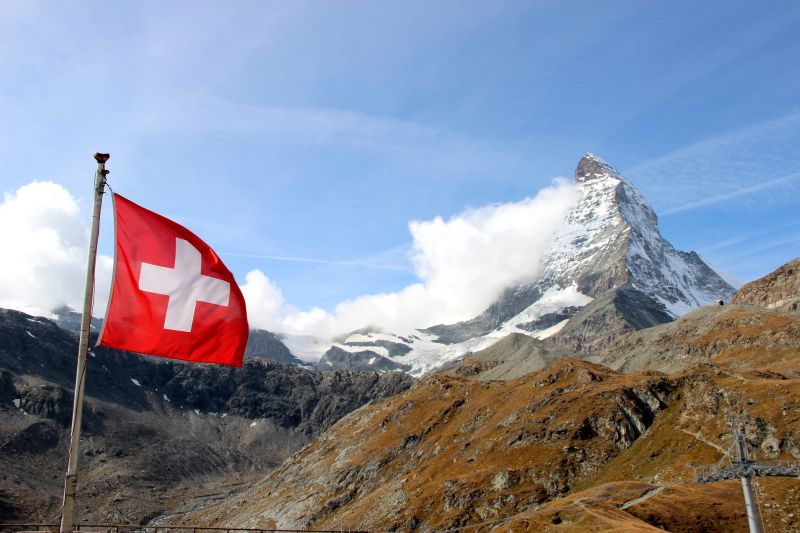 Schweiz - Bild von Jon Hoefer auf Pixabay